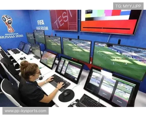 2026世界杯转播黑科技:VR全景视角如何让球迷在客厅“置身”看台? 2026世界杯转播黑科技:VR全景视角如何让球迷在客厅“置身”看台?